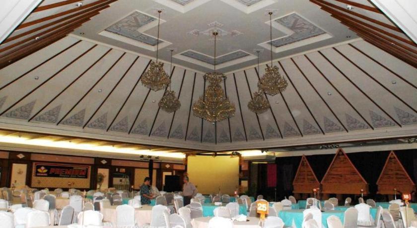 Hotel Marcopolo Bandar Lampung Exterior photo